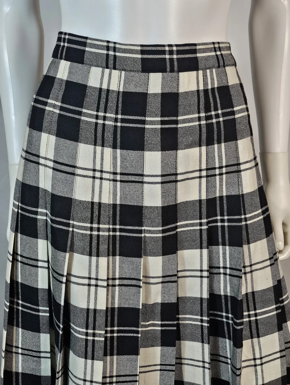O'Neil Of Dublin 100% Wool Black & White Tartan Plaid Pleated Midi Skirt